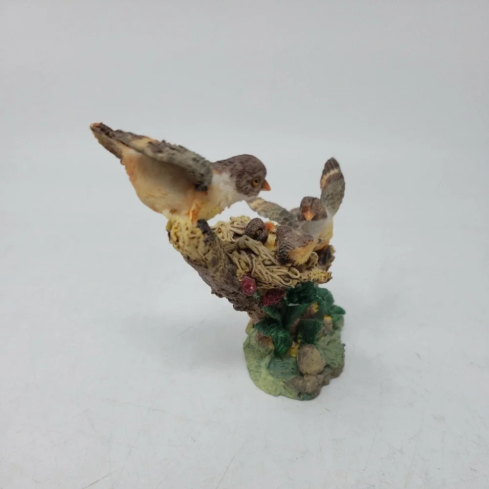 Virginia's Warbler Bird Figurine With Babies In‎ Nest On Branch China SKU#576595